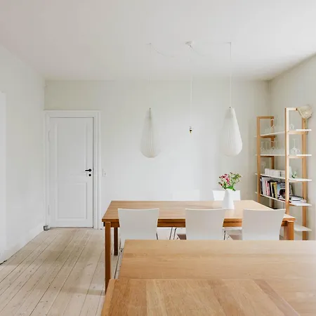 Apartman Lovely Spacious By The Lakes