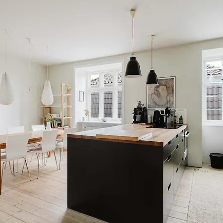 Apartman Lovely Spacious By The Lakes