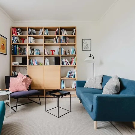 Apartman Lovely Spacious By The Lakes *